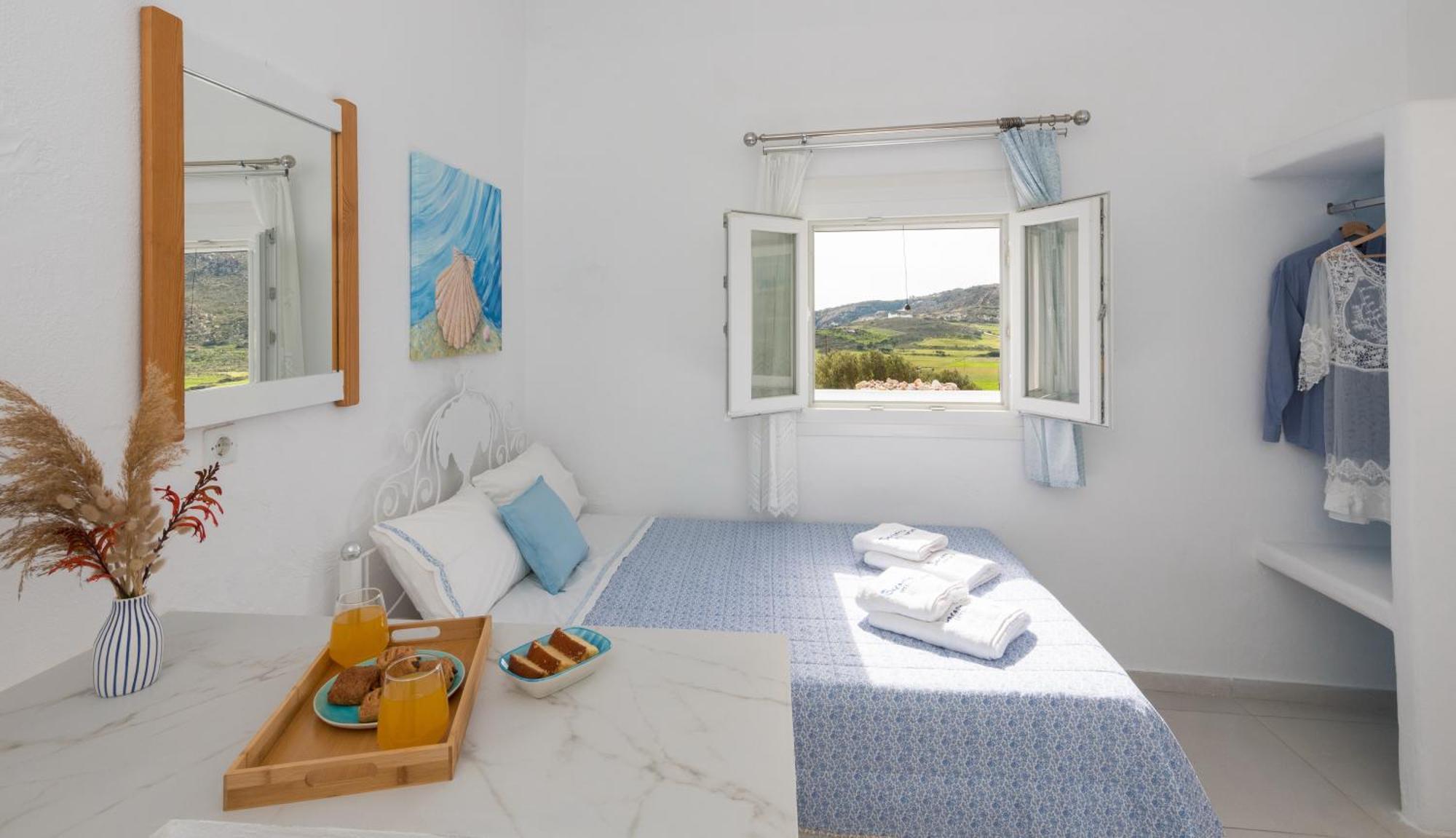 Sarantis Suites & Apartments Provatas Bagian luar foto