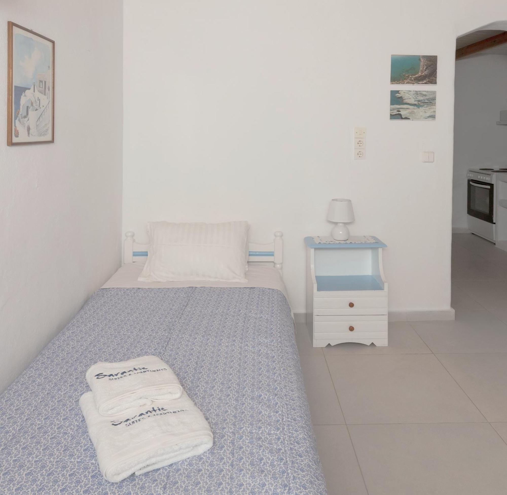 Sarantis Suites & Apartments Provatas Bagian luar foto