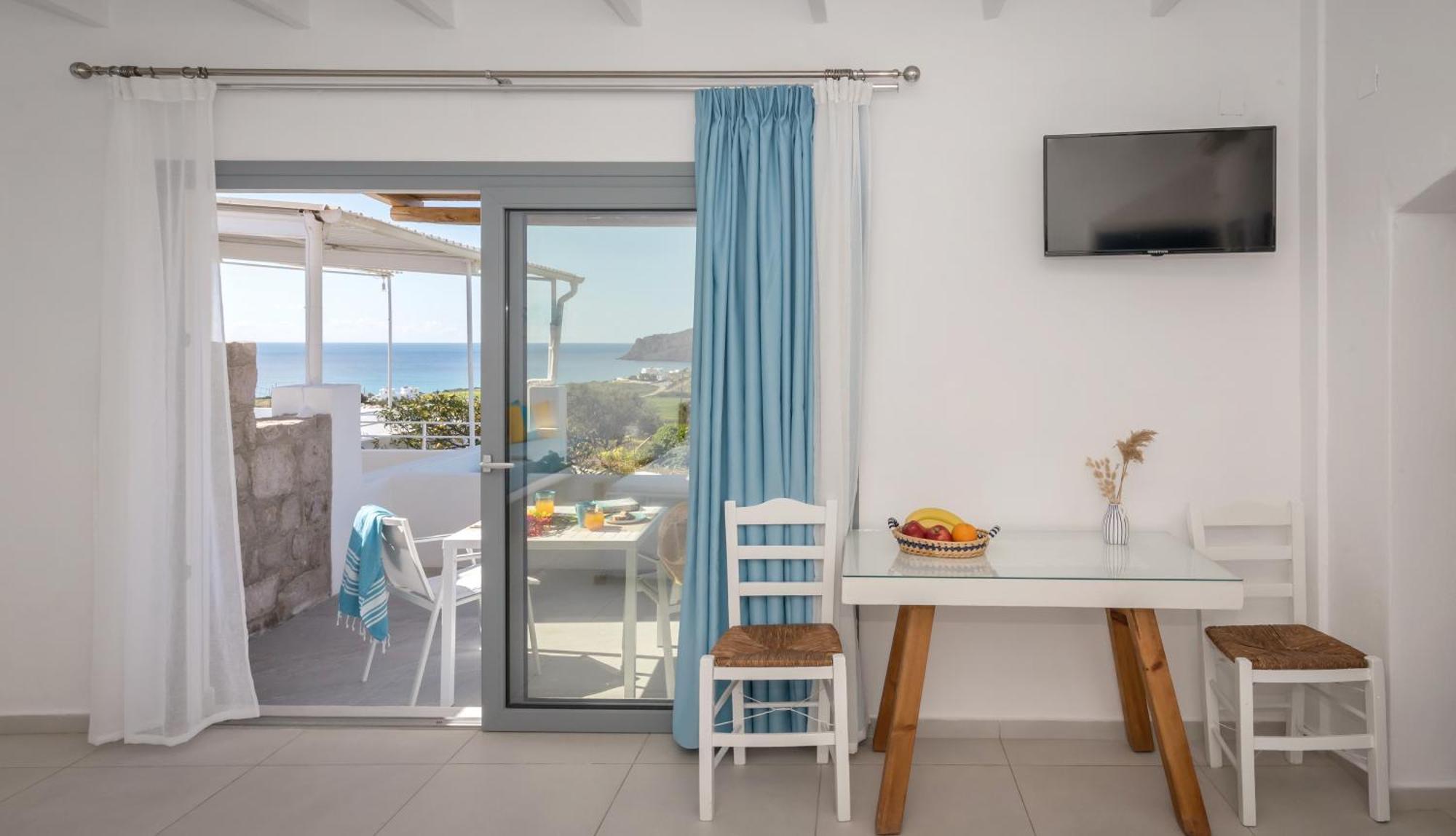 Sarantis Suites & Apartments Provatas Bagian luar foto