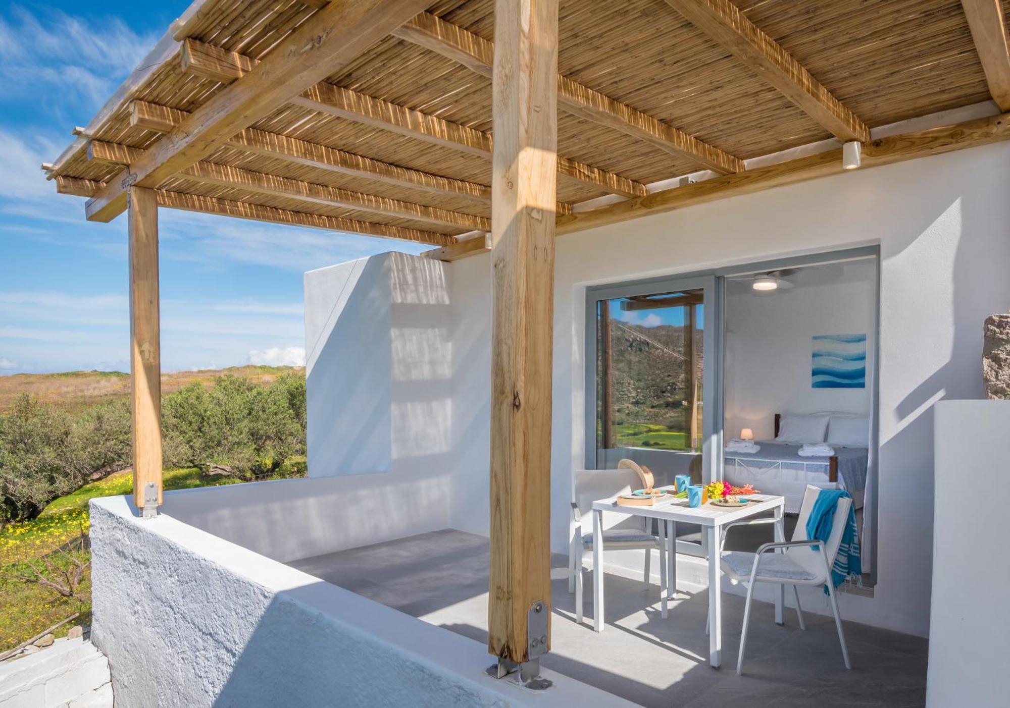 Sarantis Suites & Apartments Provatas Bagian luar foto